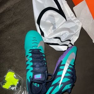 Brand new, never worn! With spikes, wrench + bag. Not my size, Mens 8 Womens 9.5